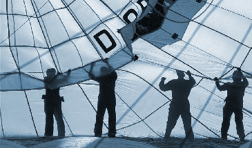 Au&szlig;enwirkung garantiert: Hei&szlig;luftballon vor dem Start